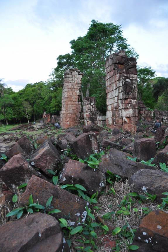 As ruínas da Missão de Santa Ana, próximo à San Ignacio Mini, na Argentina